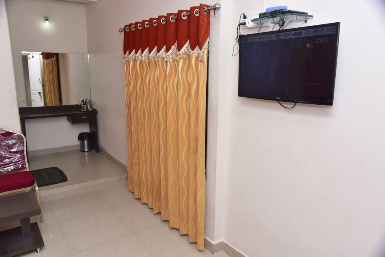 ホテルRaj Residency マイソール エクステリア 写真